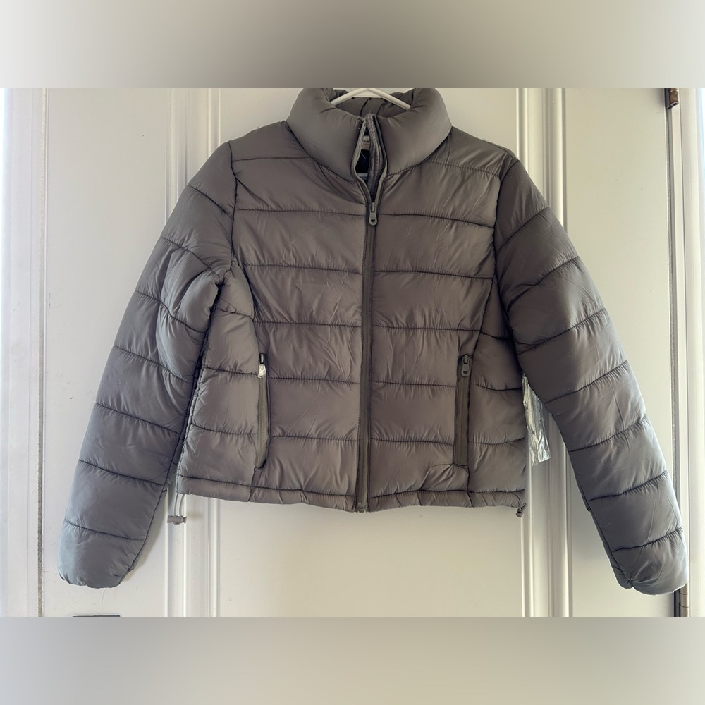 Love me Now Light Grey Cropped puff jacket in Size Medium